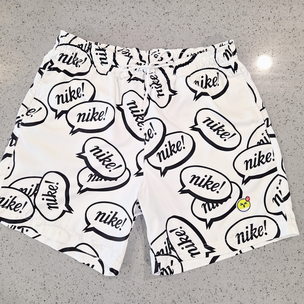 Nike Sportswear Airmoji Woven Shorts